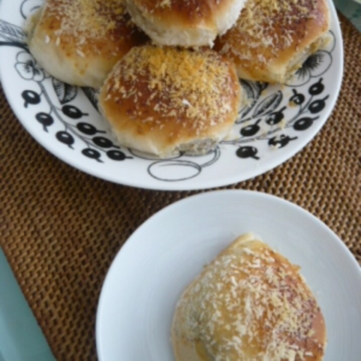 HBに生地はおまかせ　チーズ入りの焼きカレーパン